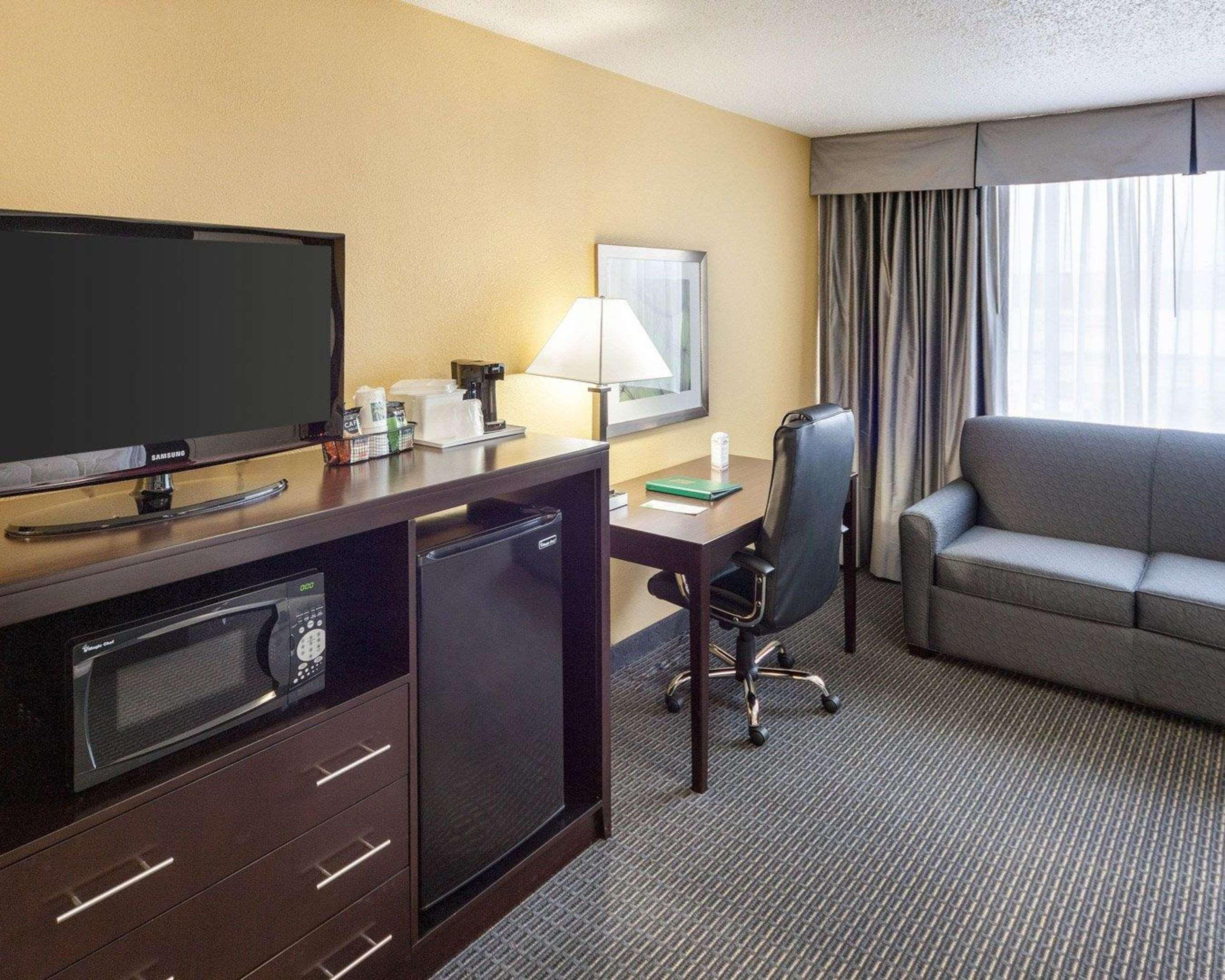 Quality Inn Bryan/Montpelier Bagian luar foto
