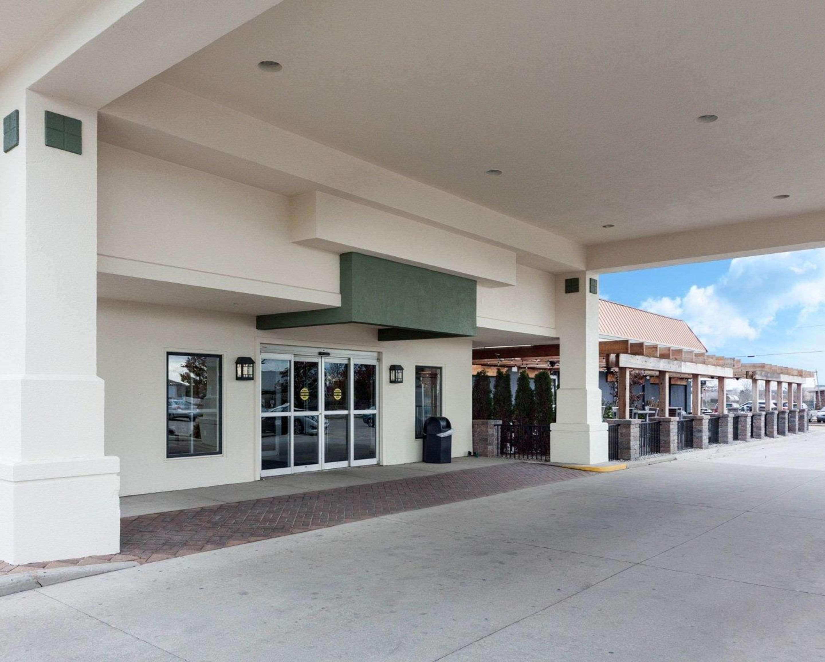 Quality Inn Bryan/Montpelier Bagian luar foto