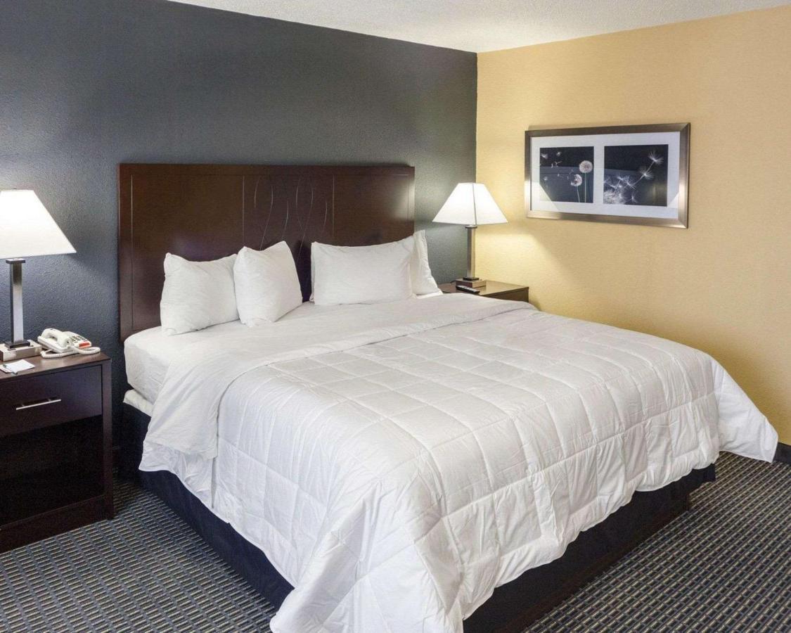 Quality Inn Bryan/Montpelier Bagian luar foto