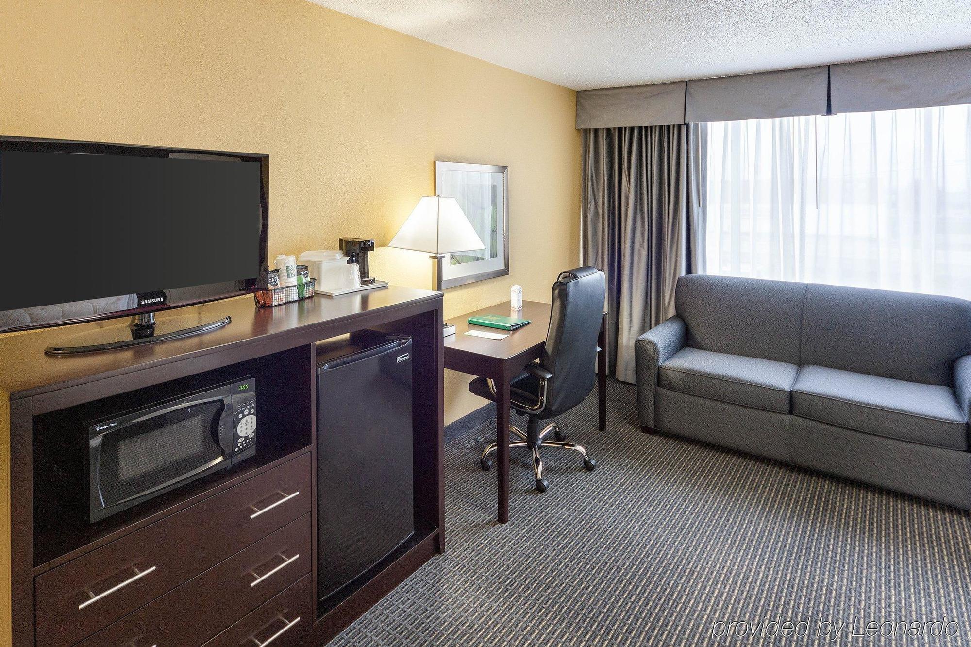 Quality Inn Bryan/Montpelier Bagian luar foto